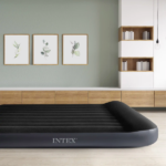 INTEX Надувной матрас “Pillow Rest Classic” 137x191x25 см с подголовником, встр.нас. 220-240В, до 272 кг — изображение 2