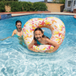 INTEX Надувной круг "Пончик - сердце", 94x89x25 см, до 80 кг, 9+ — изображение 2