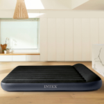 INTEX Надувной матрас “Pillow Rest Classic” 137x191x25 см с подголовником, встр.нас. 220-240В, до 272 кг — изображение 6