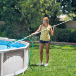 INTEX Набор для чистки бассейна: сачок, щетка, вакуумная насадка с мешком — изображение 2